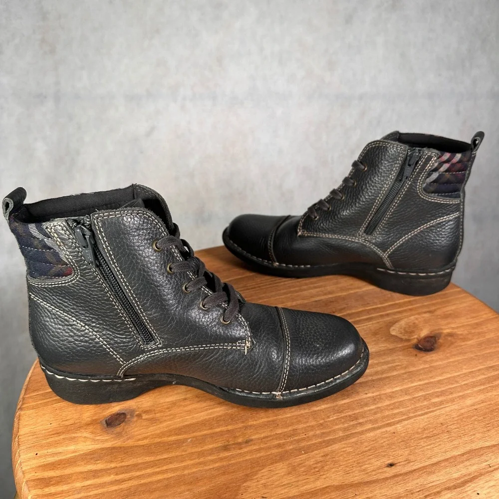 Clarks Ankle Boots Womens 6.5 Black Good Leather Lace Up Cap Toe Plaid Trim 0842